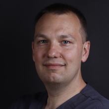 Powiększ obraz: Bartosz Stańczyk, stomatolog Warszawa