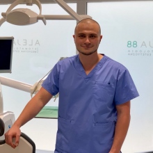 Powiększ obraz: Rafał Bury, stomatolog Zielona Góra