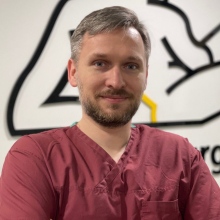 Powiększ obraz: Tomasz Sobolewski, neurochirurg Biała nyska