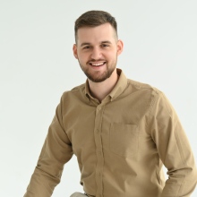 Powiększ obraz: Jakub Hofmann, fizjoterapeuta Wrocław