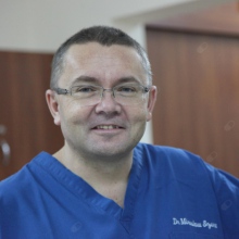 Powiększ obraz: Mirosław Szura, chirurg Tarnów