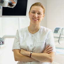 Powiększ obraz: Olena Stropalova, stomatolog Kraków