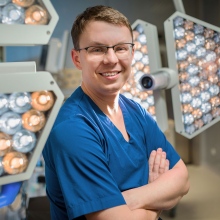 Powiększ obraz: Michał Pędziwiatr, chirurg Kraków