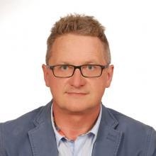 Powiększ obraz: Dariusz Łątka, neurochirurg Opole