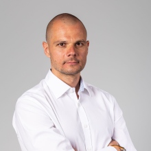 Powiększ obraz: Sebastian Lenarcik, chirurg Warszawa