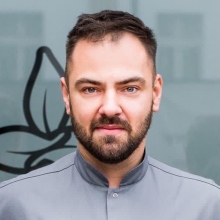 Powiększ obraz: Marcin Nowak, lekarz wykonujący zabiegi medycyny estetycznej Gdynia