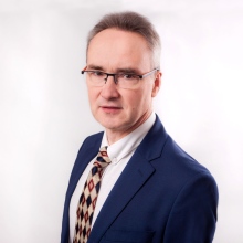 Powiększ obraz: Bartosz Karol Kubisa, chirurg klatki piersiowej Warszawa