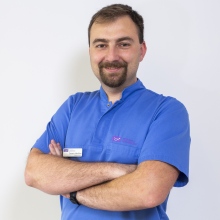 Powiększ obraz: Tomasz Jakubów, stomatolog Opole