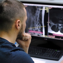 Powiększ obraz: Oleksandr Duplenko, lekarz bez specjalizacji Pruszcz Gdański