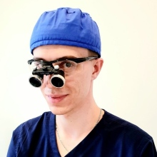 Powiększ obraz: Przemysław Wosiek, stomatolog Wrocław