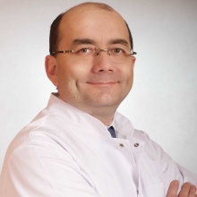 Powiększ obraz: Andrzej Gebuza, chirurg Wrocław