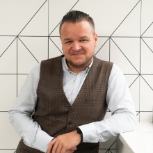 Powiększ obraz: Adrian Brychcy, ortopeda Warszawa