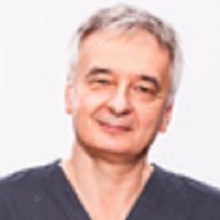 Powiększ obraz: Wojciech Pawlak, stomatolog Wrocław