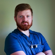 Powiększ obraz: Mateusz Płatek, stomatolog Pleszew