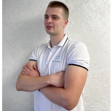 Powiększ obraz: Artem Kaplinskyi, stomatolog Radom