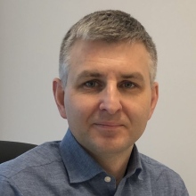 Powiększ obraz: Dominik Majewski, reumatolog Poznań