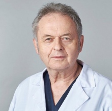 Powiększ obraz: Piotr Hubert, chirurg Toruń