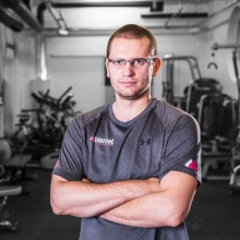 Powiększ obraz: Mateusz Worobel, fizjoterapeuta Olsztyn