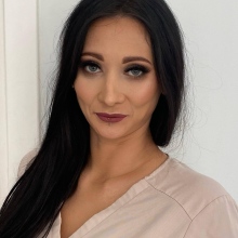 Powiększ obraz: Adrianna Szwajkowska, położna/położny Luboń