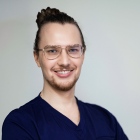 lek. dent. Bartosz Chwaliszewski