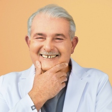 Powiększ obraz: Krzysztof Kłodowski, chirurg Wrocław