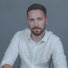 Powiększ obraz: Damian Wierzbicki, psychoterapeuta Siedlce