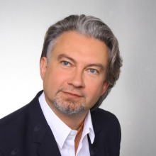 Powiększ obraz: Mariusz Socha, lekarz wykonujący zabiegi medycyny estetycznej Częstochowa