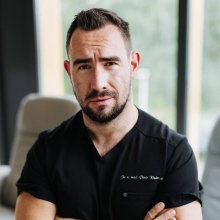 Powiększ obraz: Piotr Woźniak, okulista Warszawa