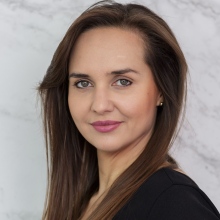 Powiększ obraz: Joanna Wolanin, lekarz wykonujący zabiegi medycyny estetycznej Piaseczno