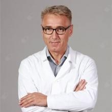 Powiększ obraz: Wiesław Śliwowski, lekarz wykonujący zabiegi medycyny estetycznej Warszawa