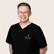 Powiększ obraz: Mateusz Śmiech, stomatolog Wolsztyn