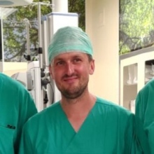 Powiększ obraz: Arkadiusz Ammer, kardiochirurg Łódź