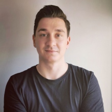 Powiększ obraz: Konrad Gil, fizjoterapeuta Legnica