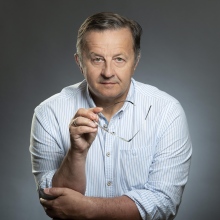 Powiększ obraz: Jarosław Andrychowski, neurochirurg Warszawa