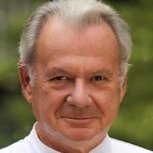 Powiększ obraz: Krzysztof Bielecki, chirurg Warszawa