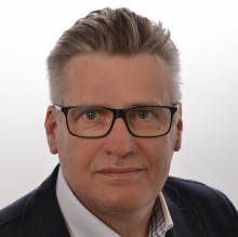 Powiększ obraz: Paweł Jarmużek, neurochirurg Międzyrzecz