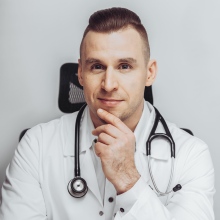 Powiększ obraz: Miłosz Fidut, kardiolog Wrocław