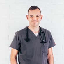 Powiększ obraz: Tomasz Ługowski, kardiolog Bydgoszcz