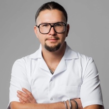 Powiększ obraz: Sebastian Gołasiński, lekarz wykonujący zabiegi medycyny estetycznej Wrocław