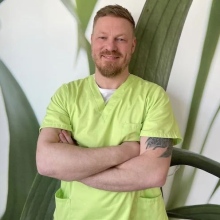 Powiększ obraz: Maciej Dymkowski, fizjoterapeuta Łomianki