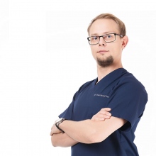 Powiększ obraz: Paweł Dec, chirurg Szczecin