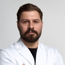 Powiększ obraz: Kacper Pietruszka, chirurg szczękowo-twarzowy Wrocław