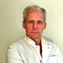 Powiększ obraz: Piotr Czyżewski, neurochirurg Poznań