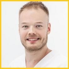 Powiększ obraz: Bartosz Fiałek, reumatolog Bydgoszcz