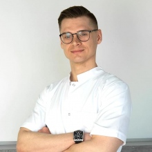 Powiększ obraz: Paweł Gollus, lekarz wykonujący zabiegi medycyny estetycznej Gdynia