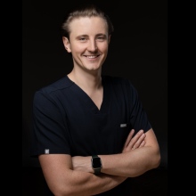 Powiększ obraz: Piotr Oczkowski, chirurg szczękowo-twarzowy Warszawa