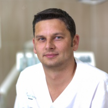 Powiększ obraz: Marcin Krywult, stomatolog Katowice