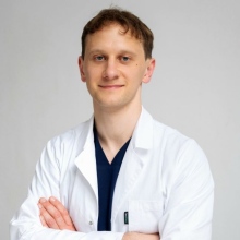 Powiększ obraz: Łukasz Feret, neurochirurg Wrocław