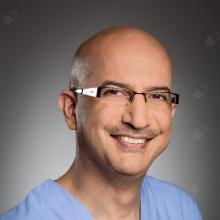 Powiększ obraz: Naser Dib, chirurg Warszawa