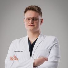 Powiększ obraz: Paweł Zwolak, lekarz wykonujący zabiegi medycyny estetycznej Zamość